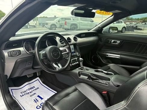 Used 2022 Ford Mustang Premium RWD image 3