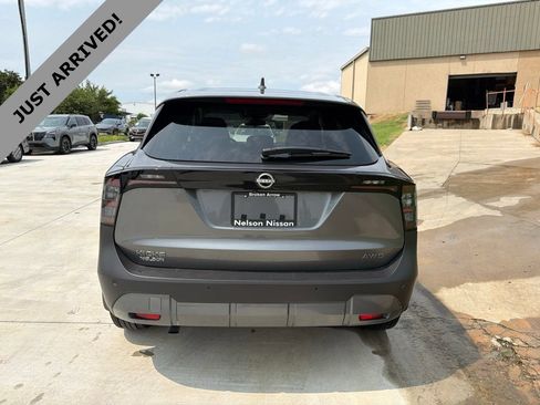 Certified 2025 Nissan Kicks SV AWD/4WD image 6