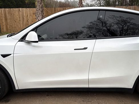 Used 2022 Tesla Model Y Performance image 5