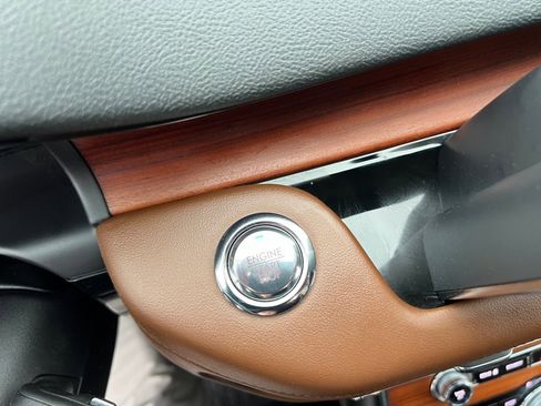 Used 2020 Lincoln Aviator Reserve w/ Equipment Group 201A image 23