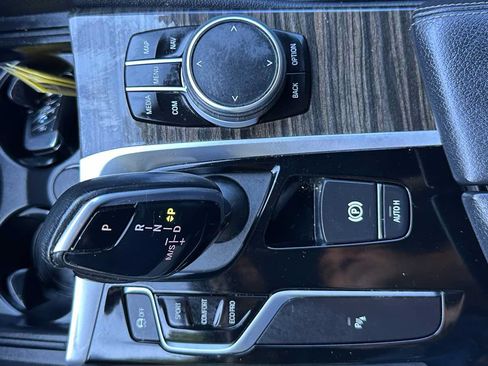 Used 2019 BMW 540i xDrive AWD/4WD image 36