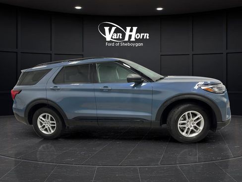 Used 2026 Ford Explorer Active AWD/4WD image 8