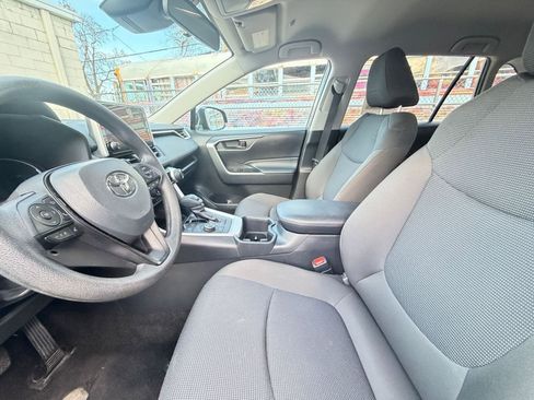 Used 2025 Toyota RAV4 LE image 25