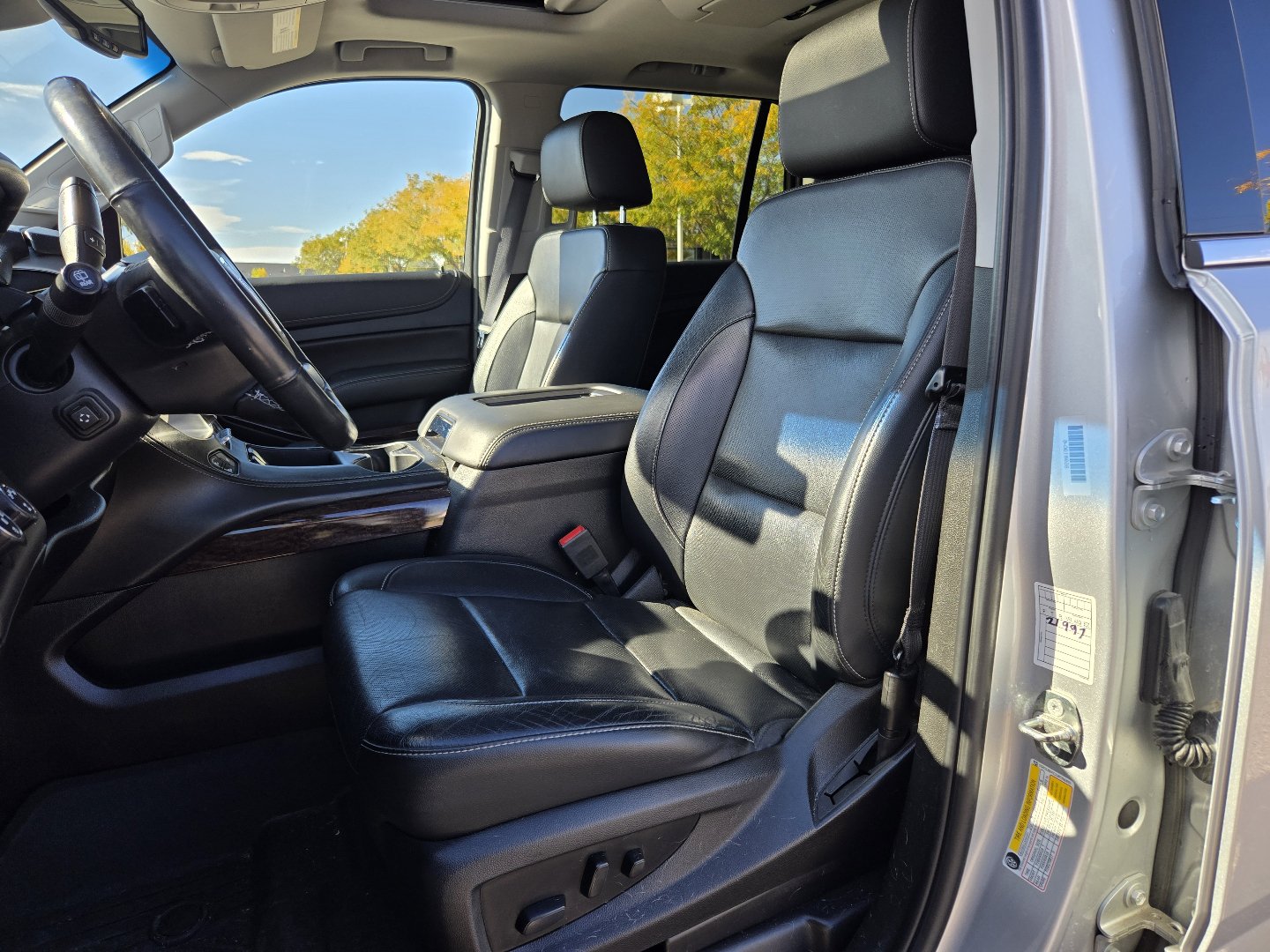 Used 2018 GMC Yukon SLT w/ Open Road Package AWD/4WD image 2