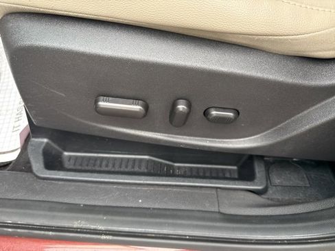 Used 2018 Ford Escape SEL image 31