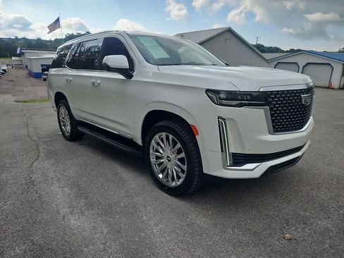 Used 2022 Cadillac Escalade Premium Luxury AWD/4WD image 7