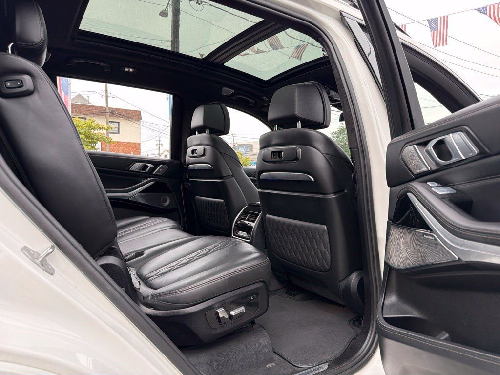 Used 2024 BMW X7 xDrive40i w/ Executive Package AWD/4WD image 24