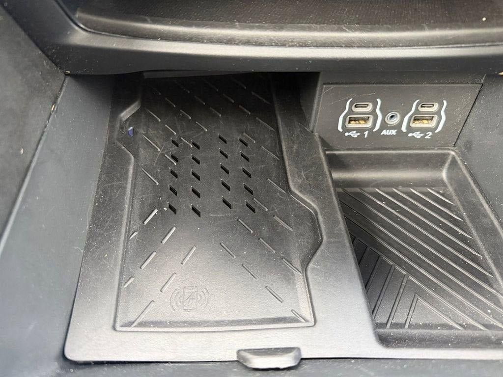Used 2025 Chrysler Pacifica Limited FWD image 20