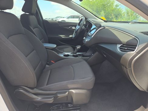 Used 2021 Chevrolet Malibu RS FWD image 24