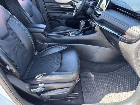 Certified 2023 Jeep Compass Altitude w/ Convenience Group image 10