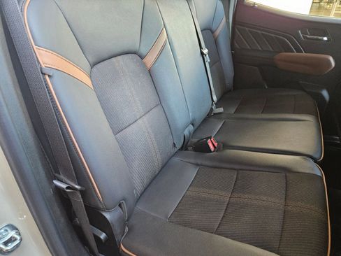 Used 2024 GMC Canyon AT4 w/ Technology Package image 27