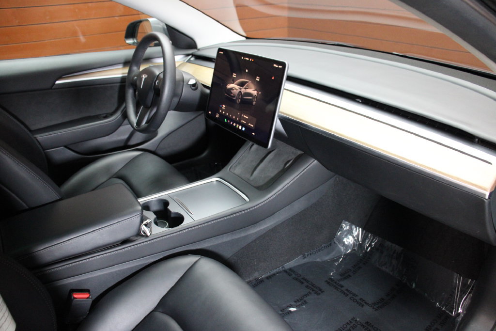 Used 2023 Tesla Model 3 Standard Range RWD image 5