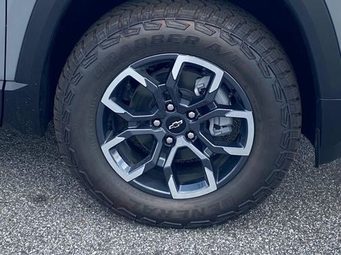 New 2026 Chevrolet Equinox ACTIV w/ Convenience Package III image 10