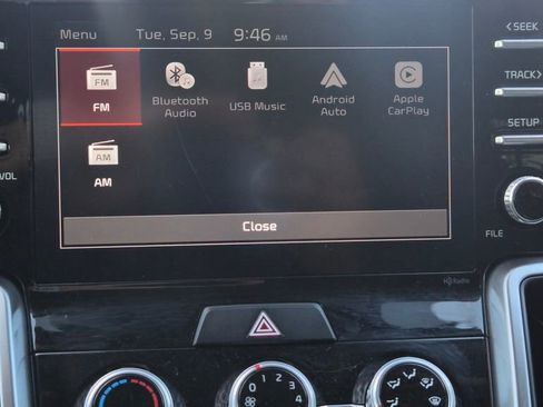 Certified 2023 Kia Sorento LX image 25