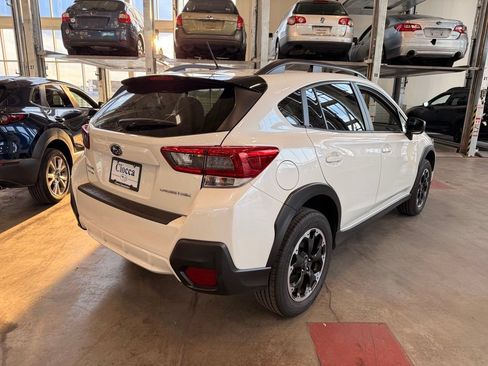 Used 2021 Subaru Crosstrek 2.0i AWD/4WD image 3