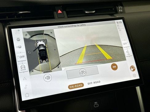 Certified 2025 Land Rover Discovery Sport Dynamic SE image 14