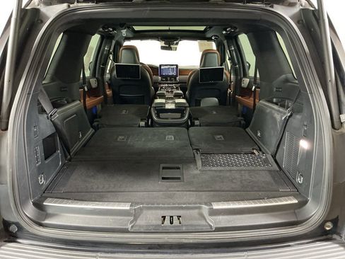 Used 2020 Lincoln Navigator Reserve w/ Equipment Group 208A Reserve image 36