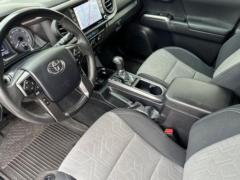 Used 2023 Toyota Tacoma TRD Off-Road w/ Technology Package image 10