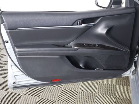 Used 2024 Toyota Camry LE image 19