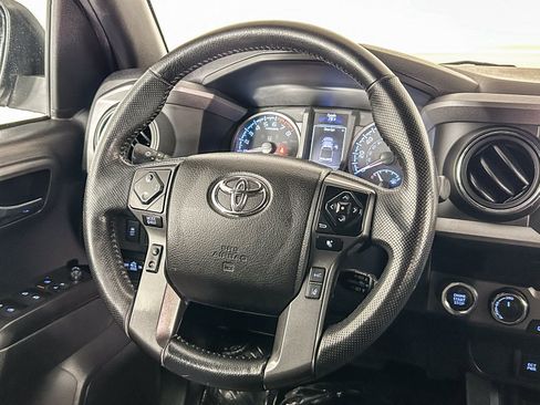 Used 2023 Toyota Tacoma TRD Sport image 16