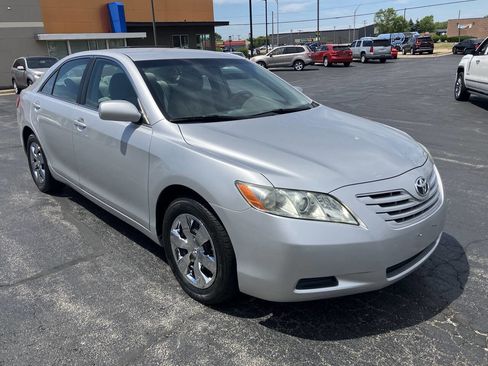 Used 2008 Toyota Camry LE FWD image 1