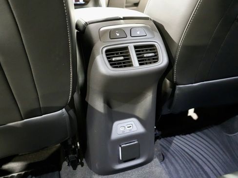 Used 2022 Buick Envision Avenir w/ Technology Package II image 30