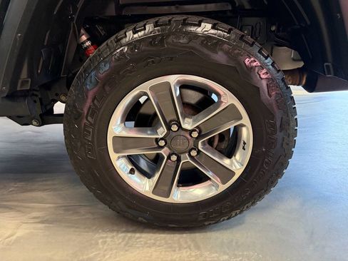 Used 2020 Jeep Gladiator Rubicon AWD/4WD image 25