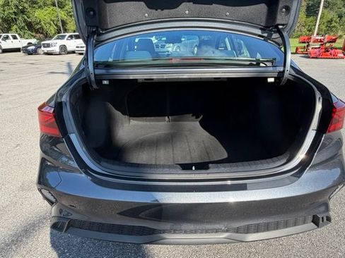 Used 2023 Kia Forte LXS w/ LXS Technology Package FWD image 19
