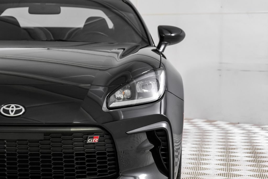 Used 2024 Toyota GR86 RWD image 40