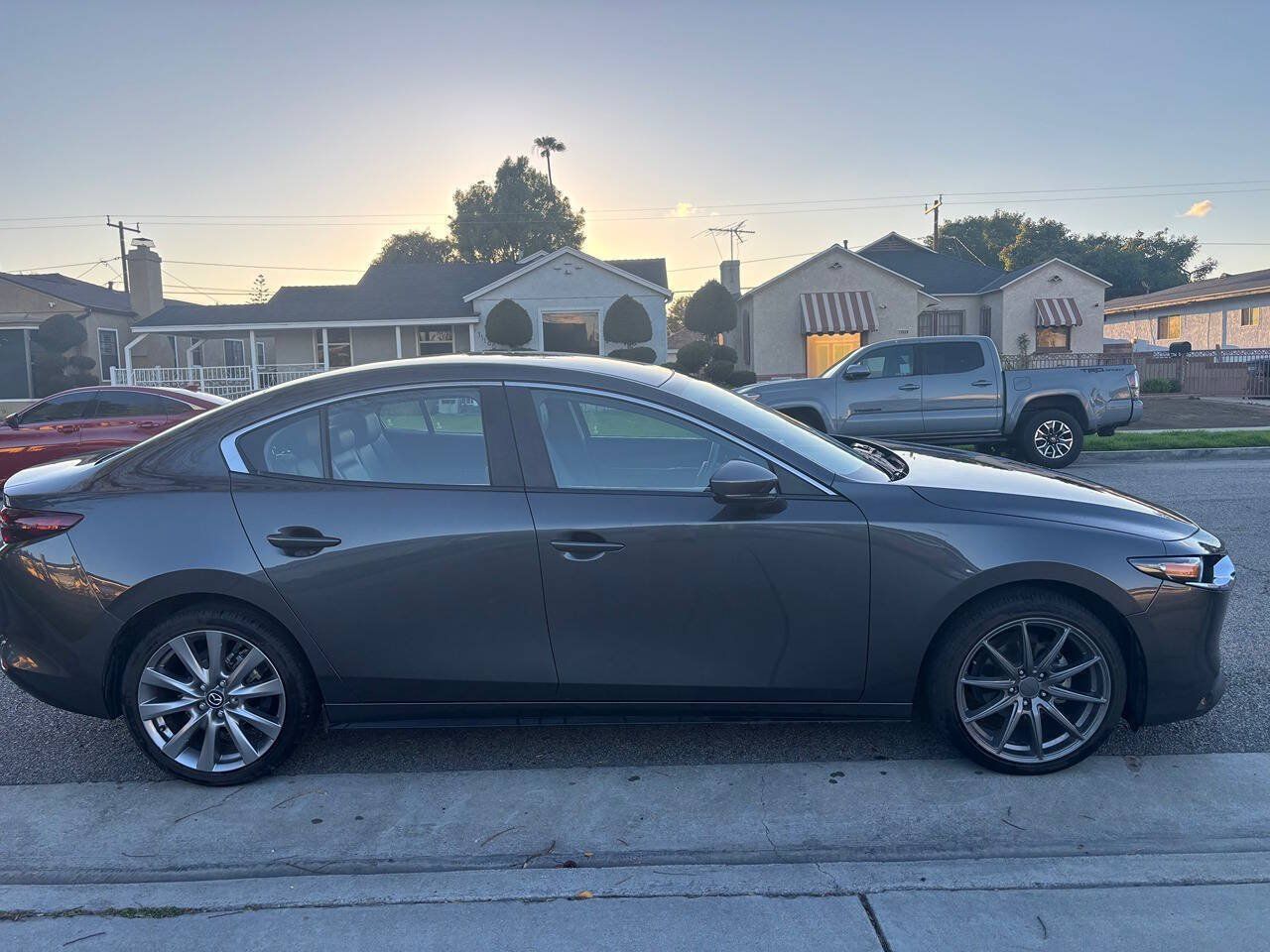 Used 2021 MAZDA MAZDA3 s FWD image 4