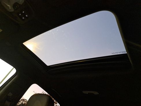 Used 2024 Chevrolet Colorado ZR2 w/ ZR2 Convenience Package III image 26