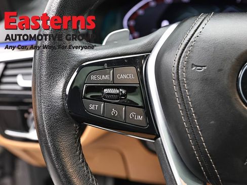 Used 2023 BMW 530i w/ Convenience Package RWD image 15