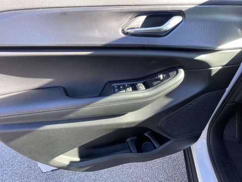 Used 2024 Jeep Grand Cherokee Laredo w/ MOPAR Finishing Package image 14