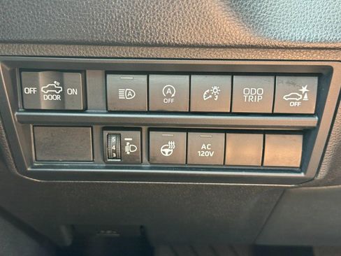 Used 2022 Toyota Tundra SR5 w/ SR5 Premium Package image 16