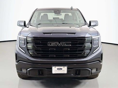 Used 2022 GMC Sierra 1500 Elevation w/ LPO, Elevation Black Package AWD/4WD image 12