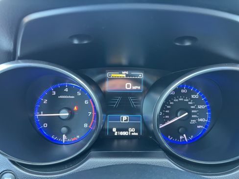 Used 2017 Subaru Outback 2.5i Limited AWD/4WD image 10
