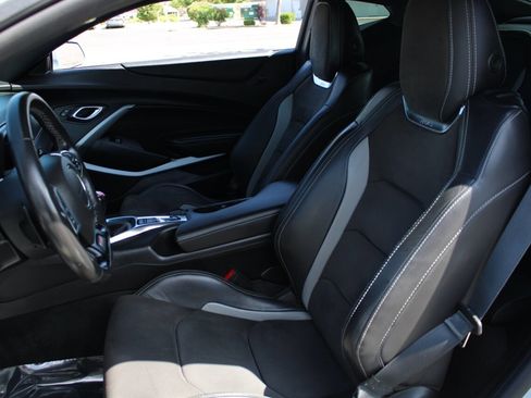 Used 2018 Chevrolet Camaro SS RWD image 23