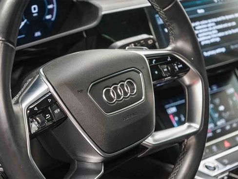 Used 2023 Audi e-tron Premium image 21