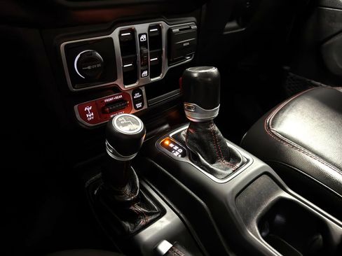 Used 2021 Jeep Gladiator Rubicon image 24