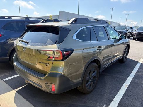 Used 2020 Subaru Outback Onyx Edition XT AWD/4WD image 6
