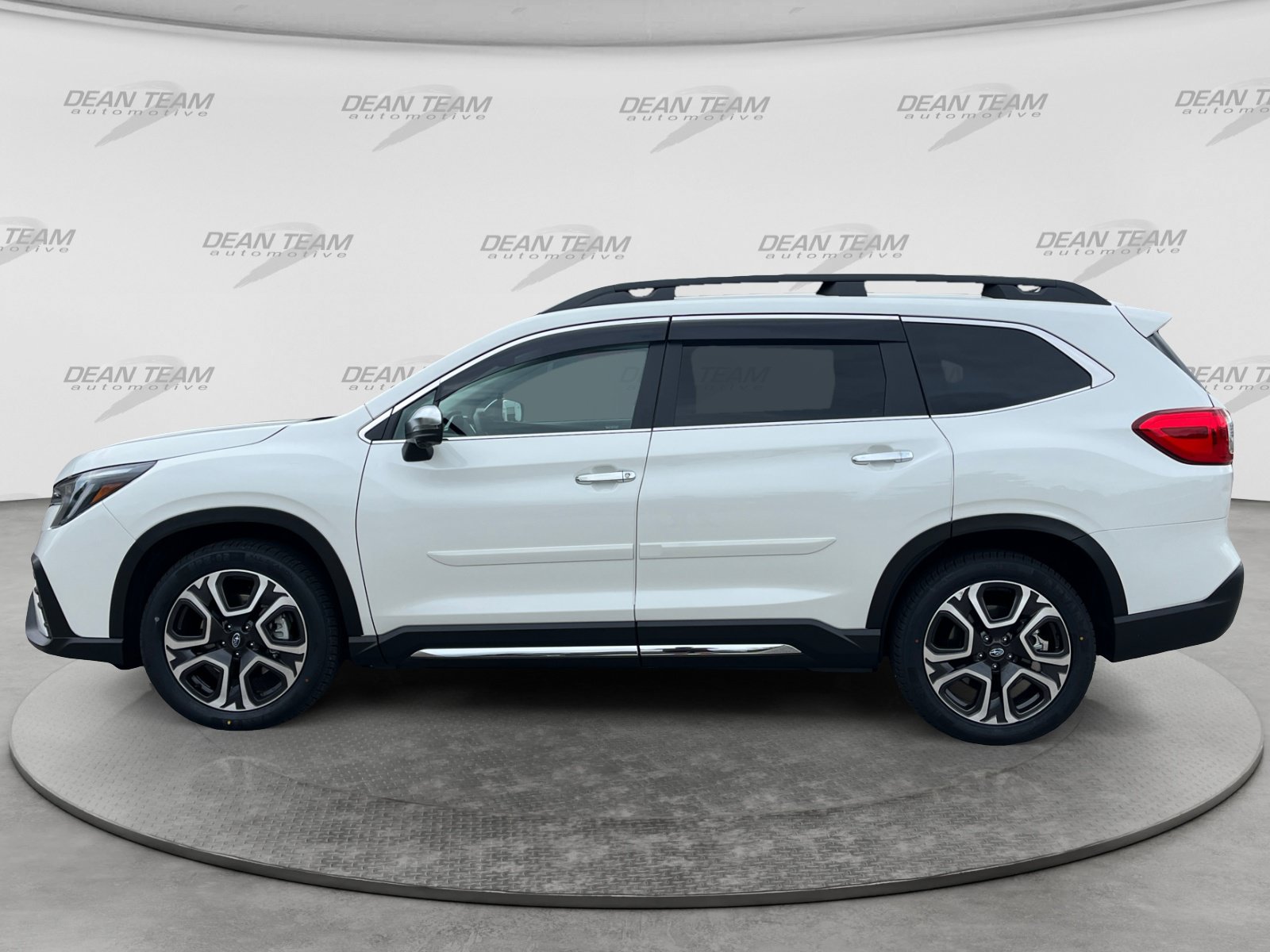 Certified 2023 Subaru Ascent Touring AWD/4WD image 4