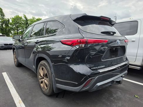 Used 2023 Toyota Highlander Bronze Edition AWD/4WD image 4