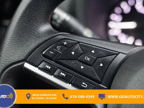Used 2024 Nissan Sentra SV FWD image 19