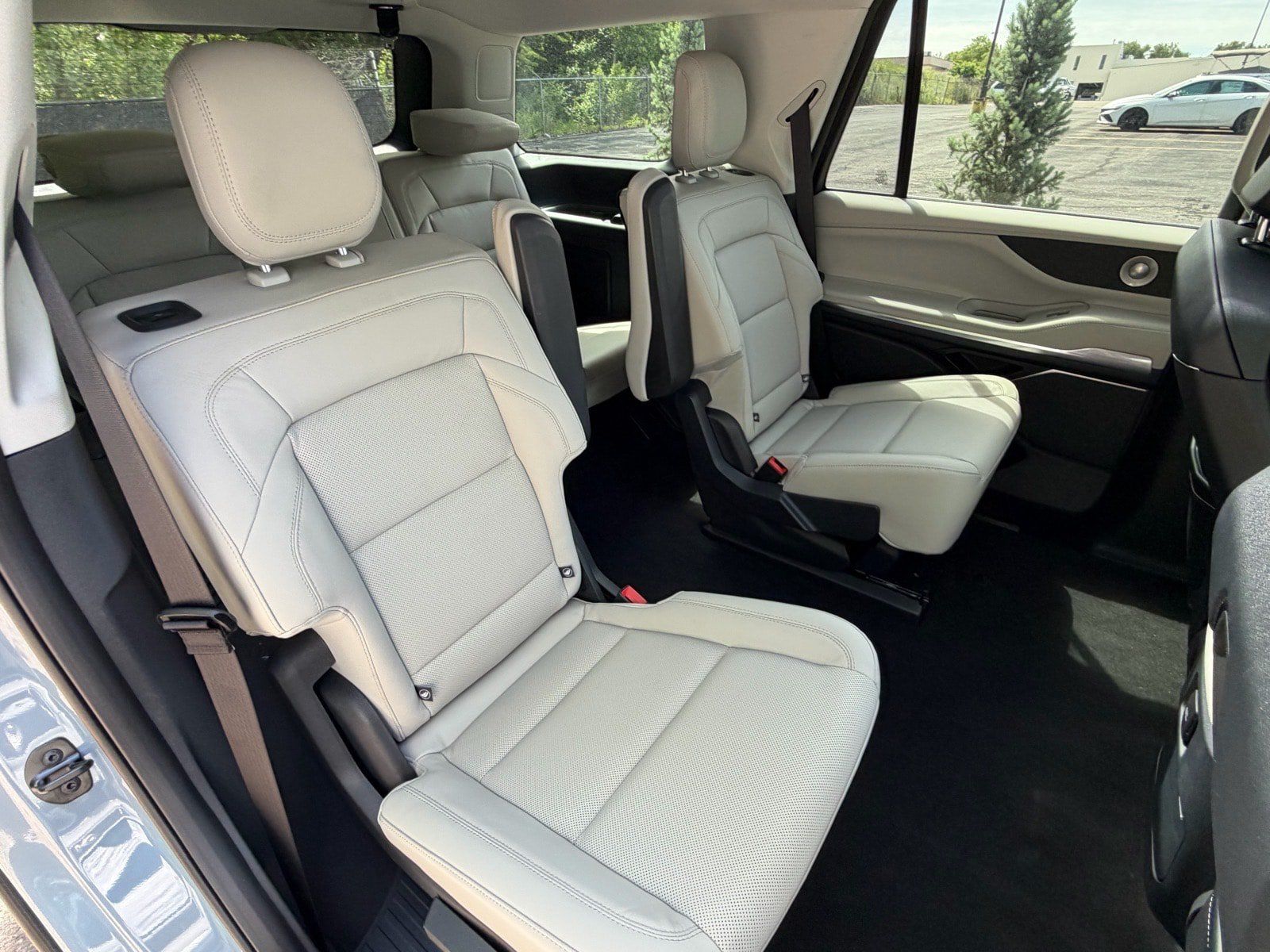 New 2026 Lincoln Navigator Reserve AWD/4WD image 15