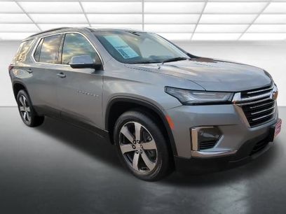Used 2023 Chevrolet Traverse LT w/ LT Premium Package