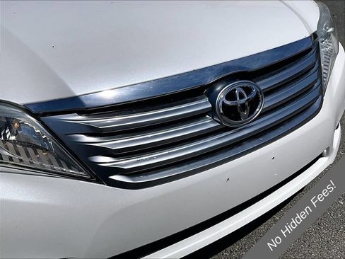 Used 2011 Toyota Avalon FWD image 25