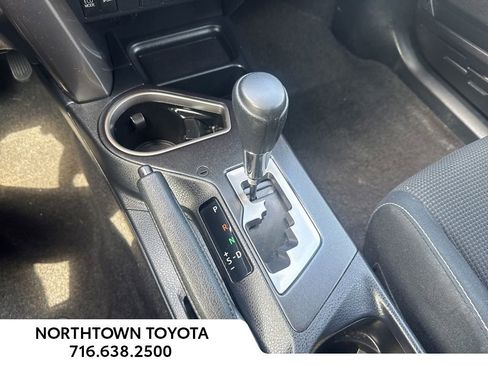 Used 2018 Toyota RAV4 XLE w/ Plus Extra Value Package AWD/4WD image 32