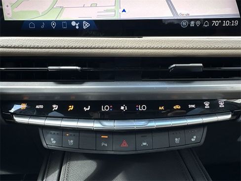 Certified 2024 Cadillac XT4 Premium Luxury image 27