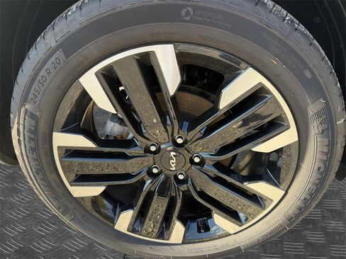 New 2025 Kia Telluride SX w/ SX Captain's Chair Package image 20