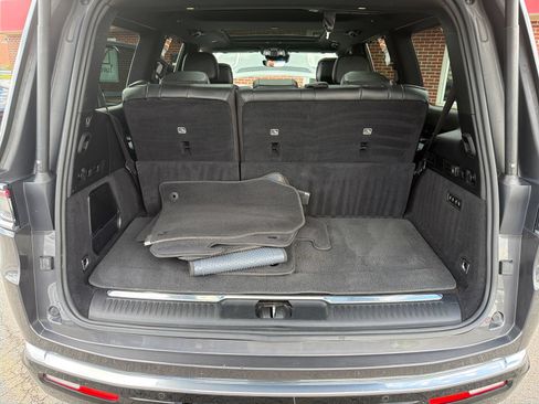 Used 2022 Jeep Grand Wagoneer Series I AWD/4WD image 27